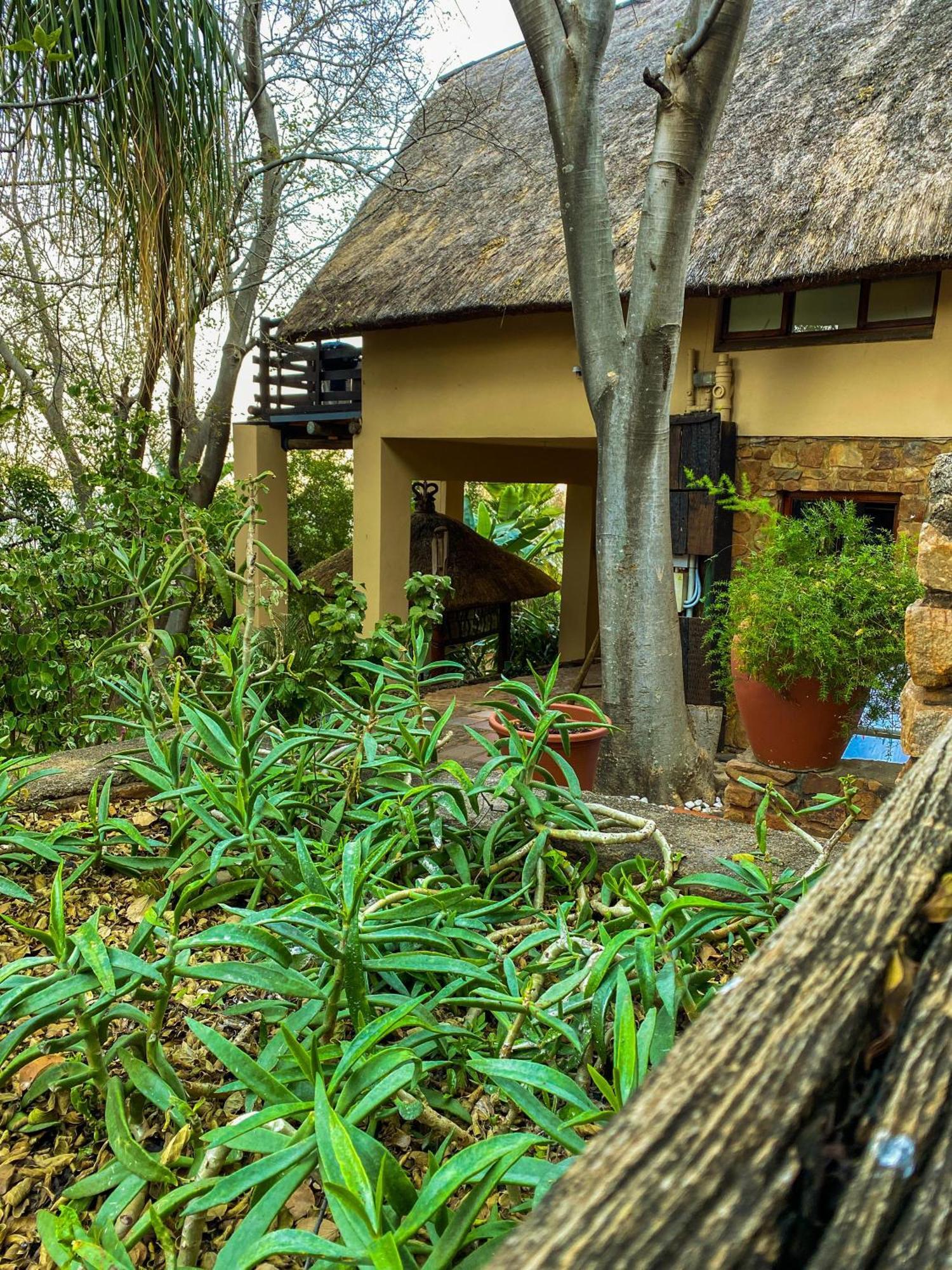 Bali At Scenic Haven Lodge In Hartbeespoort Eksteriør bilde